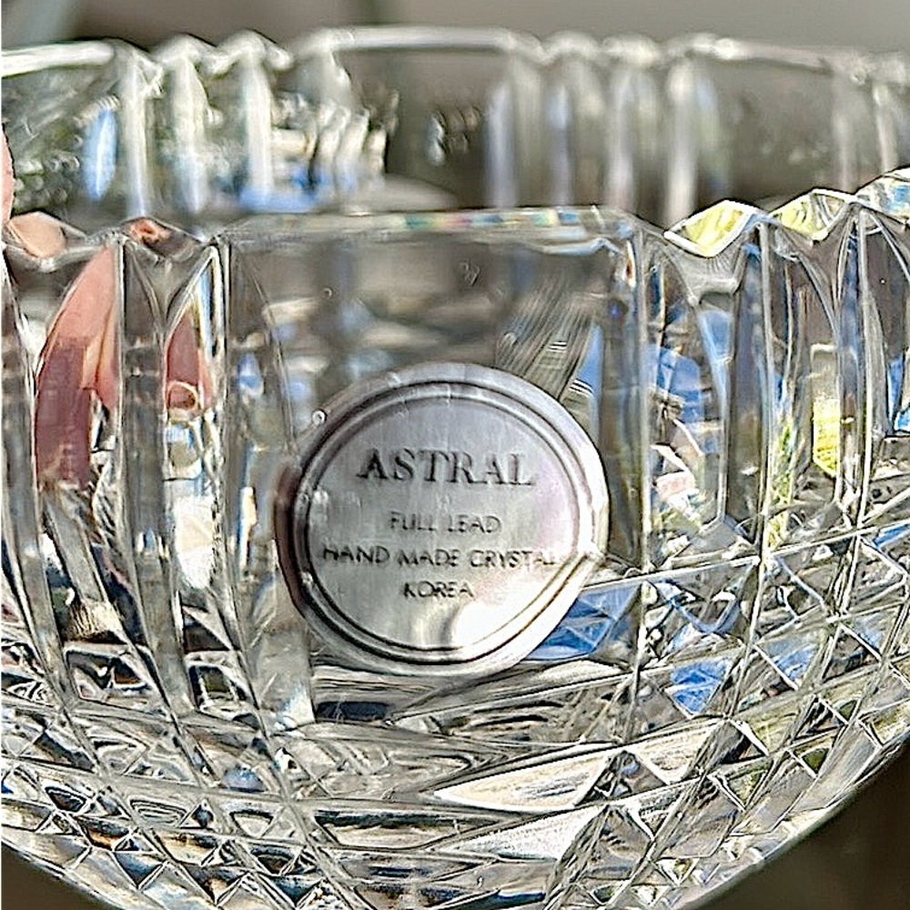 Vintage MCM Astral cut crystal small bowl full lead hand made crystal Korea - Picture 4 of 11
